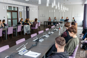 2019-05-17-APS-03445 L