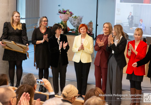 Jubileusz 50-lecia pracy Pani Profesor Józefy Bałachowicz - pokazuje zdjęcia w głównym katalogu albumu Jubileusz 50-lecia pracy Pani Profesor Józefy Bałachowicz